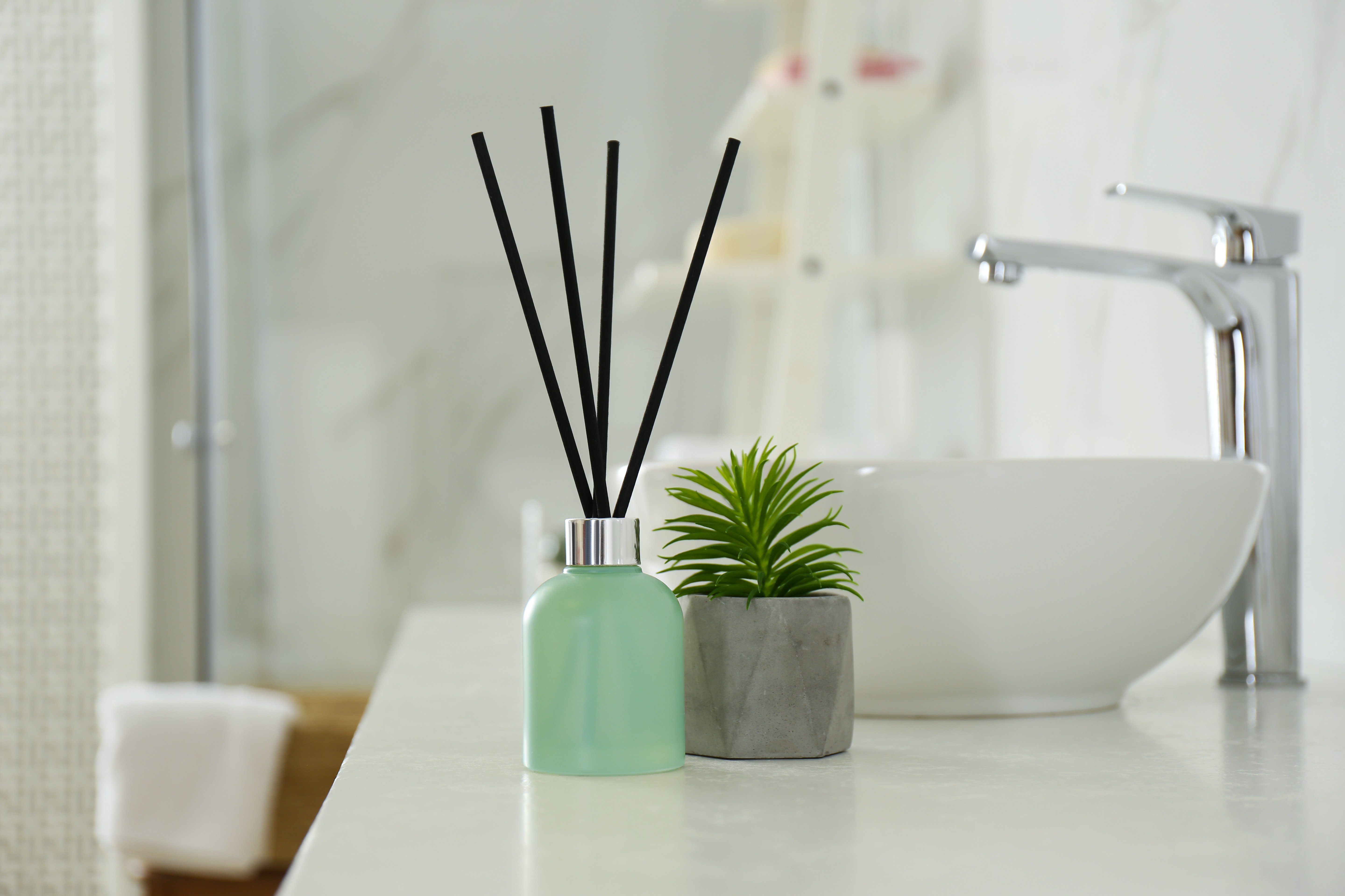 Use air fresheners or scents to keep the bathroom smelling clean and fresh. | Source: Shutterstock