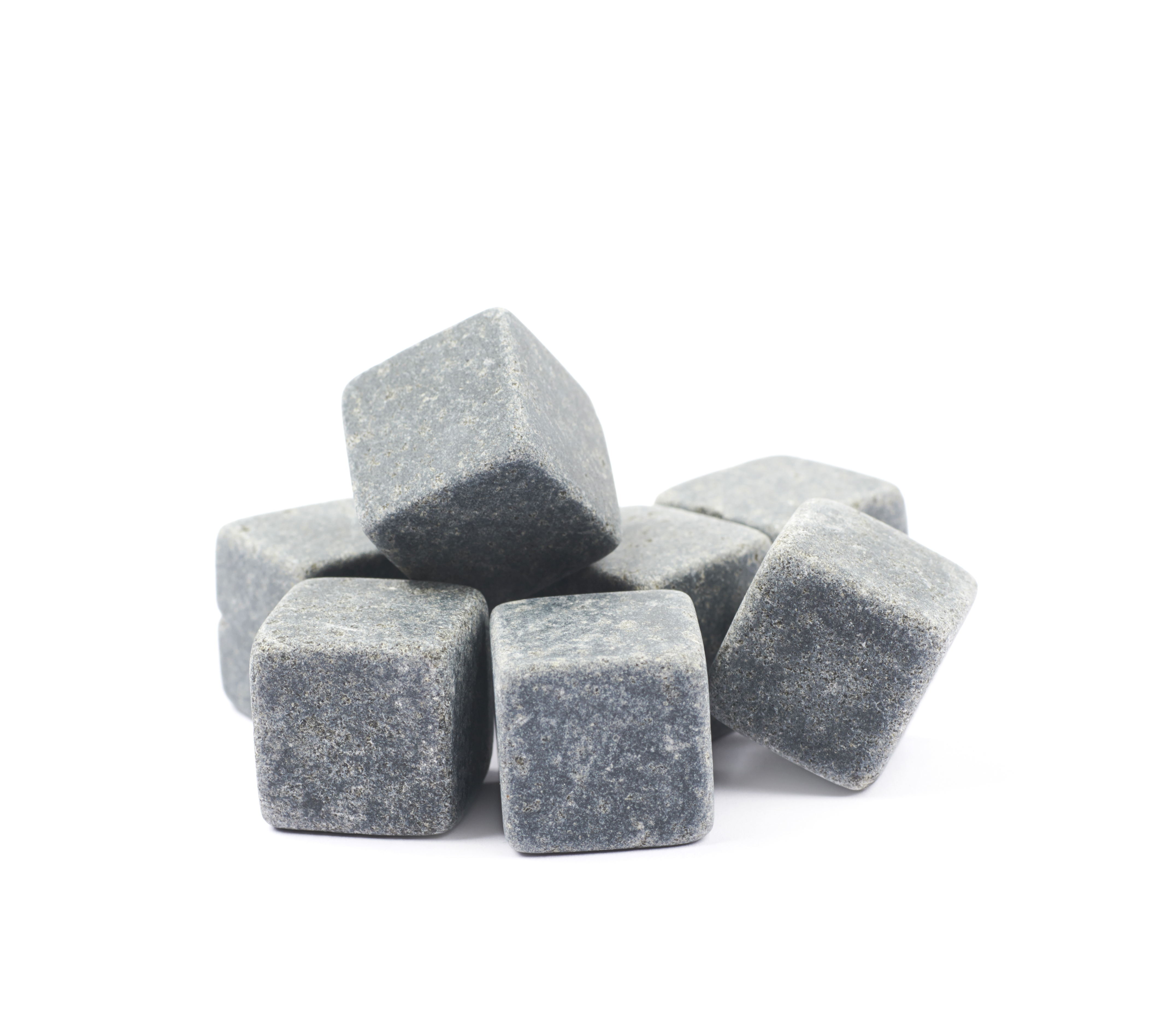 Air dry whiskey stones or pat them dry with a paper towel. | Source: Shutterstock