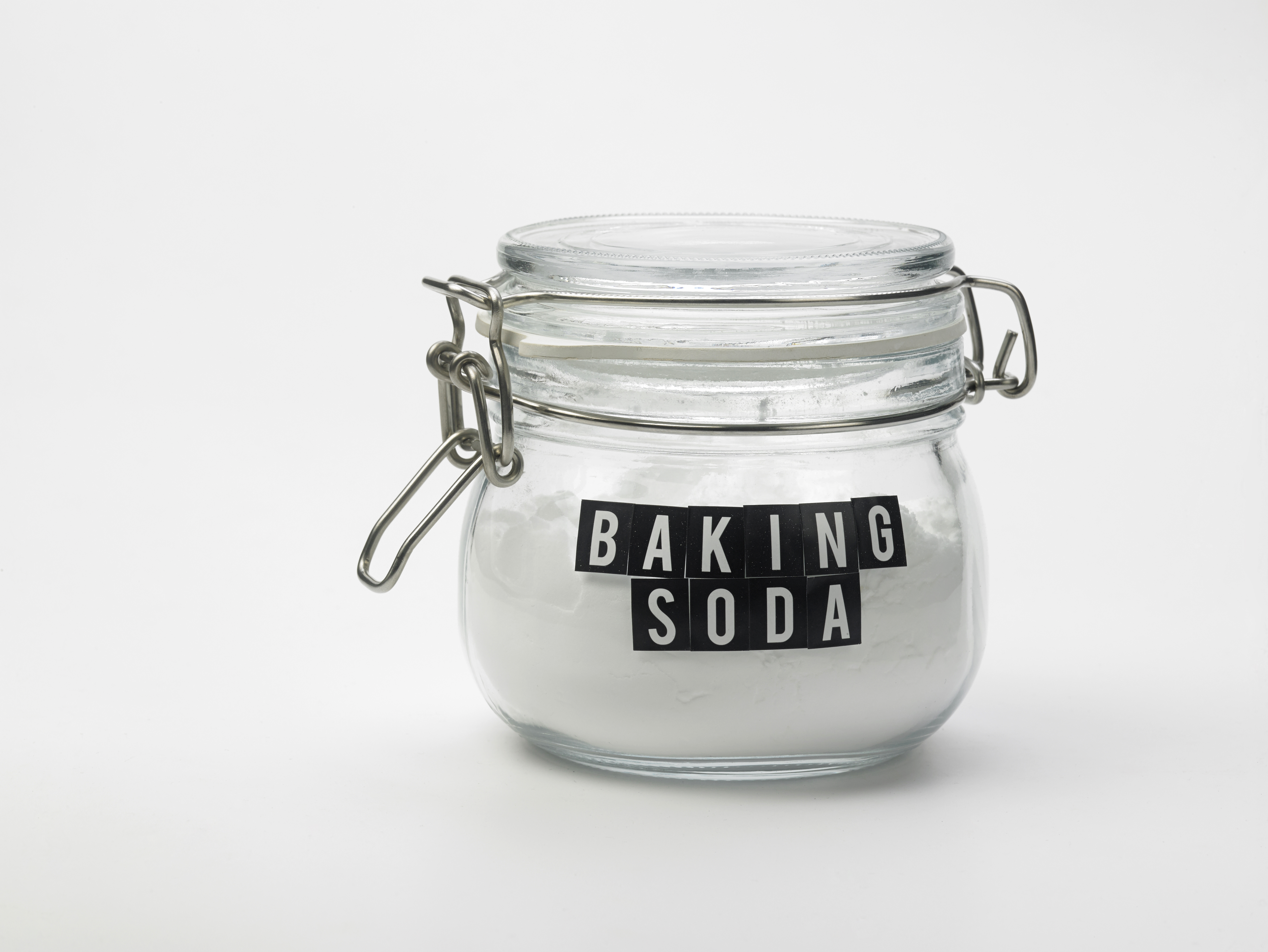 A jar of baking soda | Source: Shutterstock