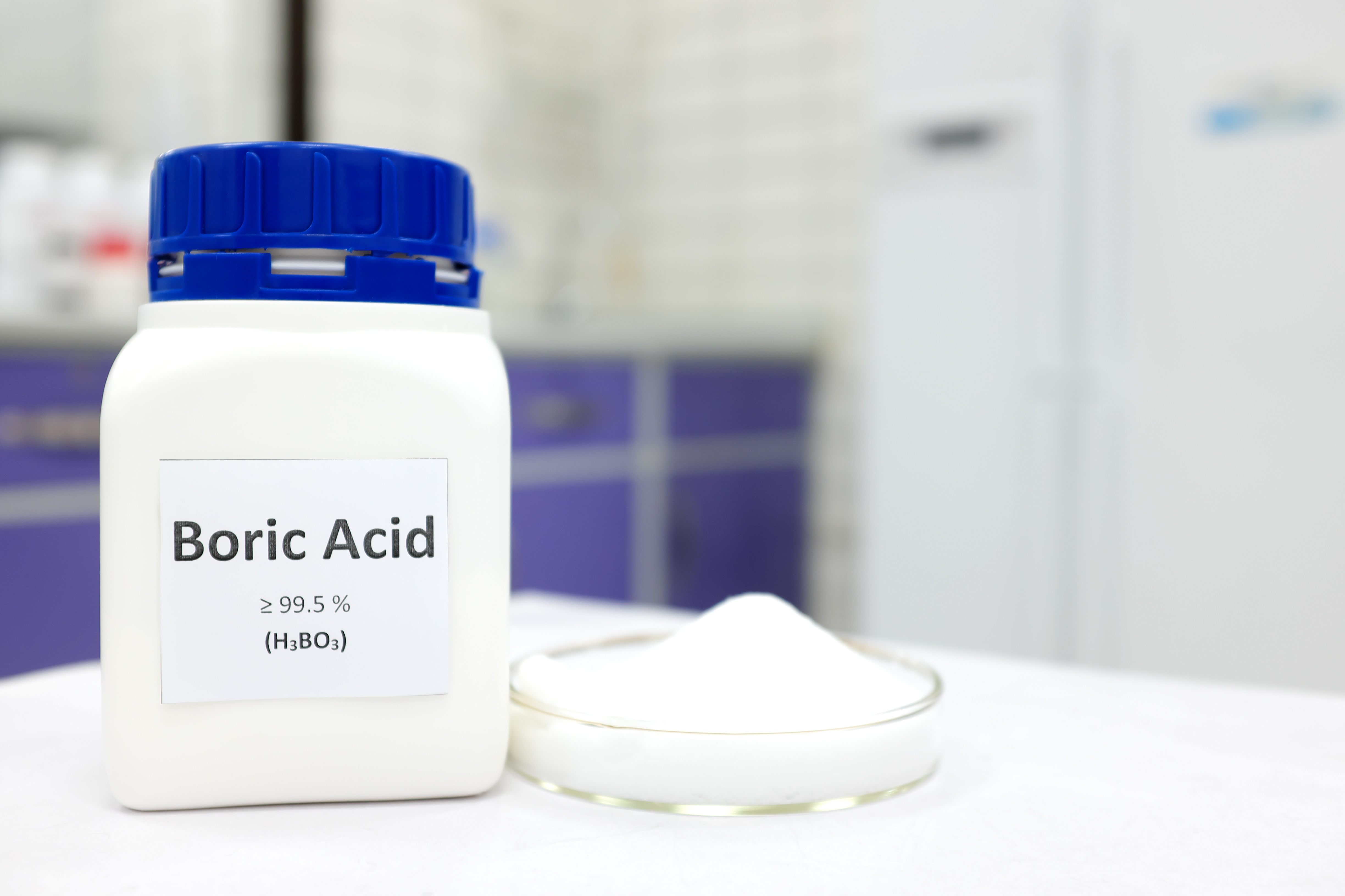A close up photo of boric acid | Source: Shutterstock